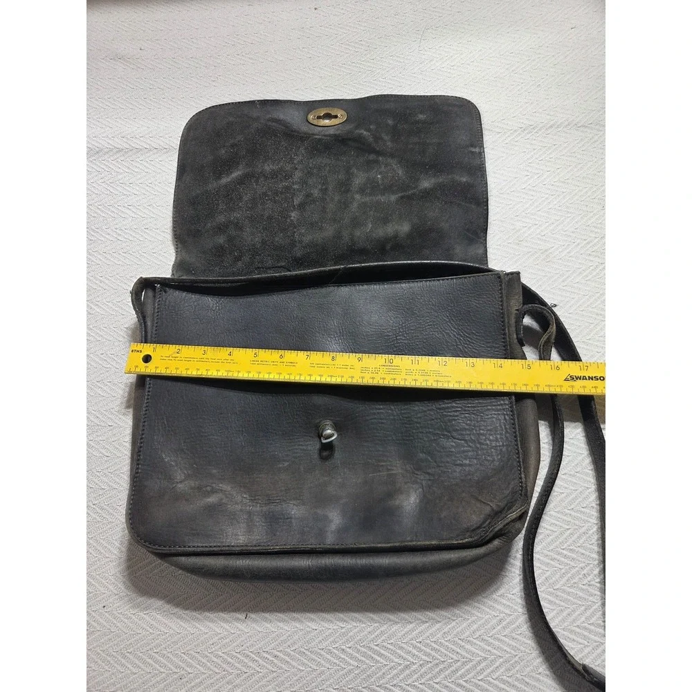 Frye Distressed Leather Messenger Bag Dark Brown Crossbody Flap Turn Lock